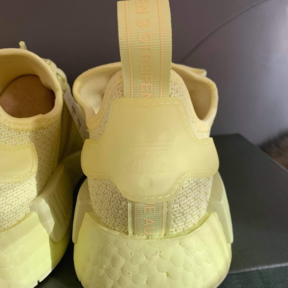 ❤️RESTOCK ❤ ADIDAS NMD_R1 YELLOW TINT OMBRE SHOES - Picture 5 of 12